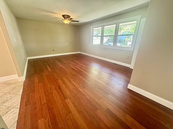 5th image of 107 Nancy Dr