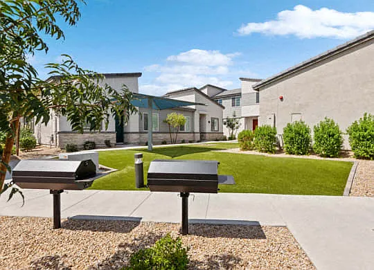 Baseline on 16 — Photo 19