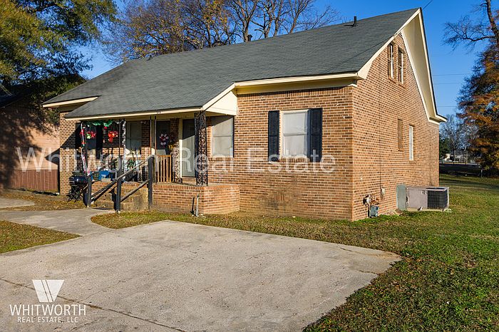 1st image of 2918 Ash St
