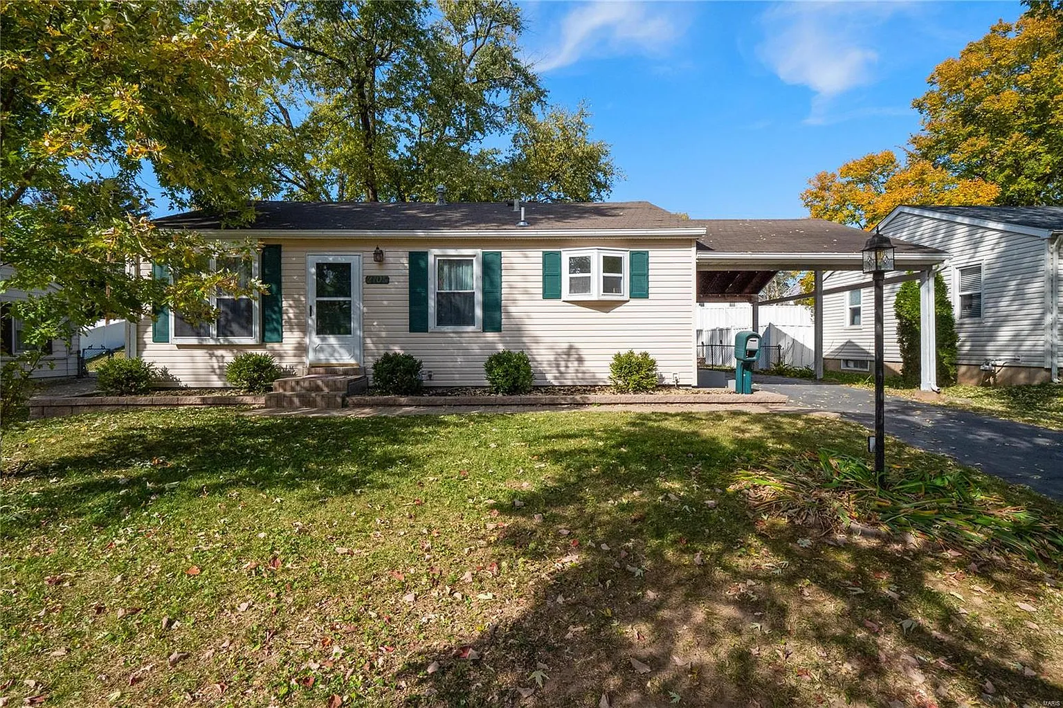 2705 Timberlake Dr photo 1