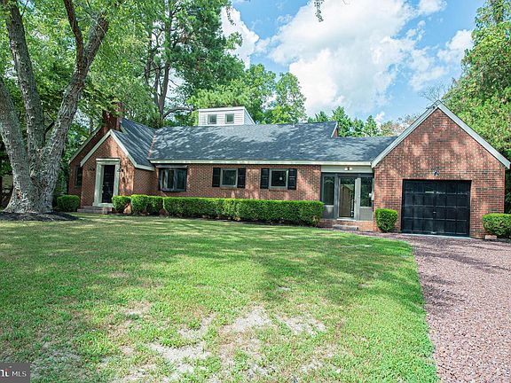 2nd image of 215 Pine Bluff Rd