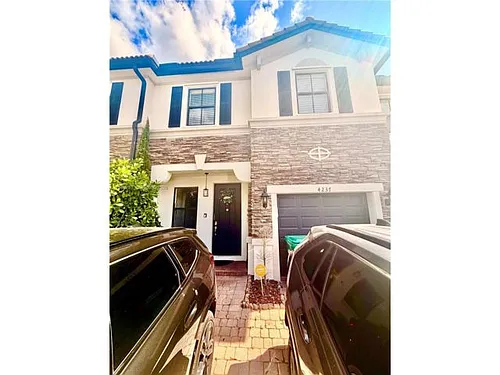4237 SW 164th Path Photo 1