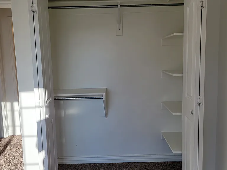 434 E Penney Ave — Photo 17