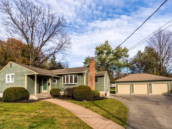 11 Glen Cir, Waltham, MA 02451