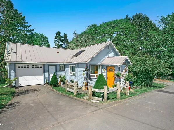 1909 NE 20th St, Lincoln City, OR 97367
