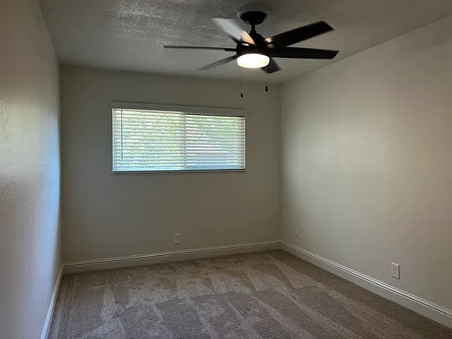 3245 W Dovewood Ln — Photo 6