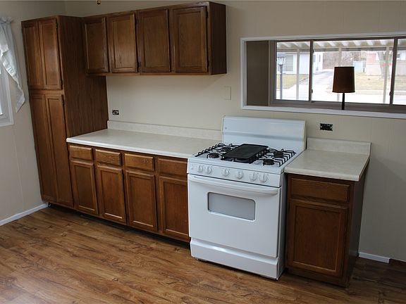 2nd image of 439 Southgate Dr