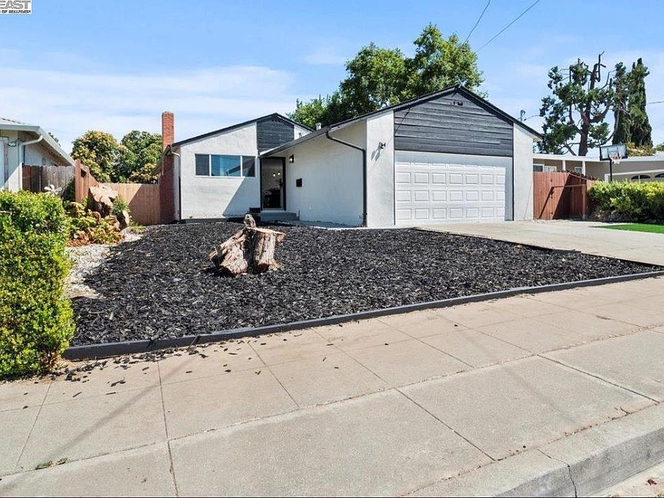 1st image of 974 Ventura Ave