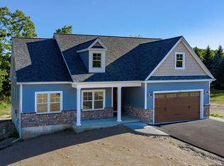 108 Plant Rd, Halfmoon, NY 12065