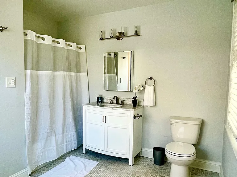2510 Jena St #B — Photo 7
