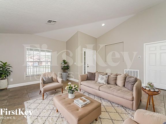 3rd image of 2630 Sunningdale Dr