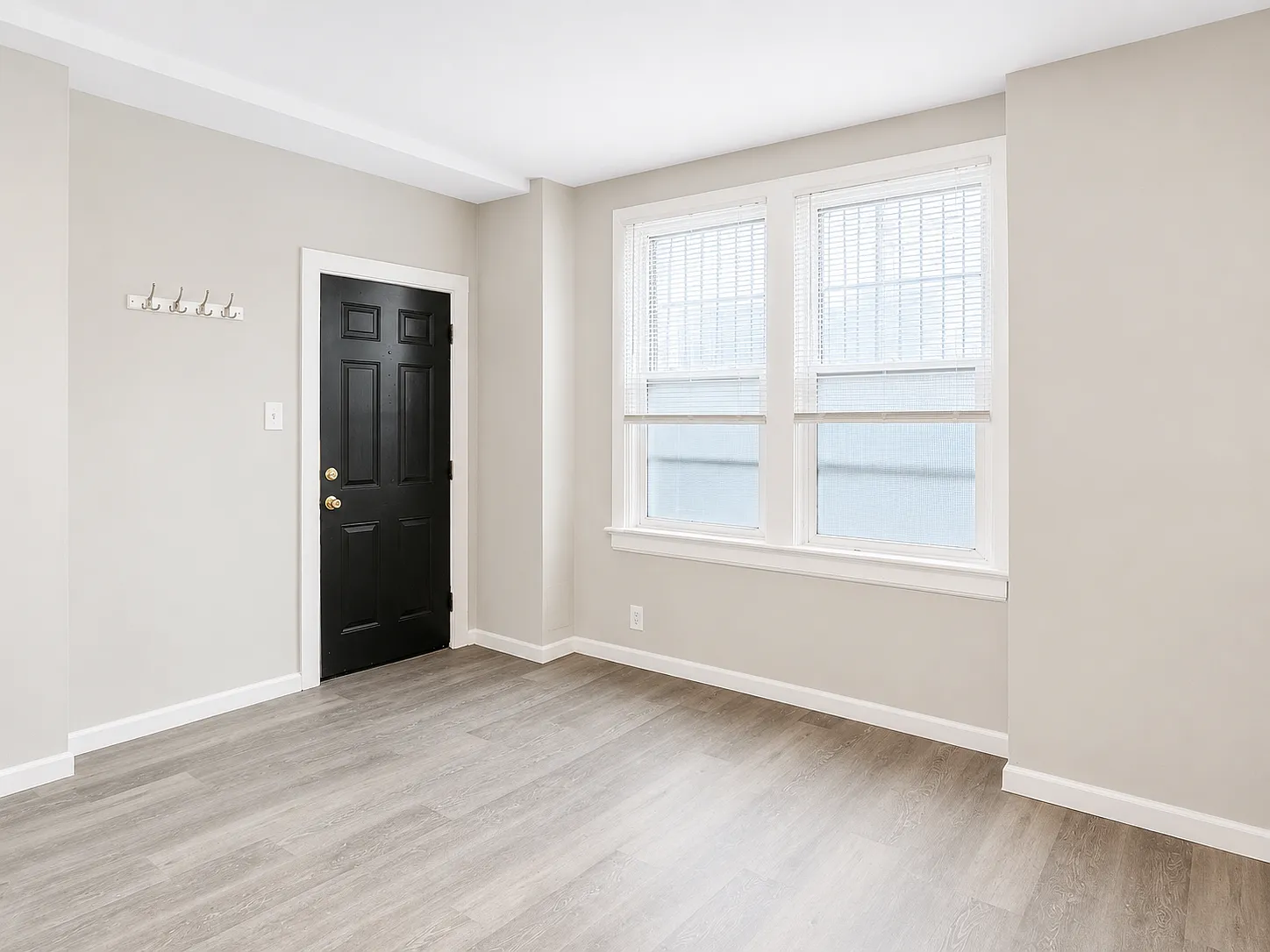 2 bed, 594 sqft, $1,550 — Photo 2