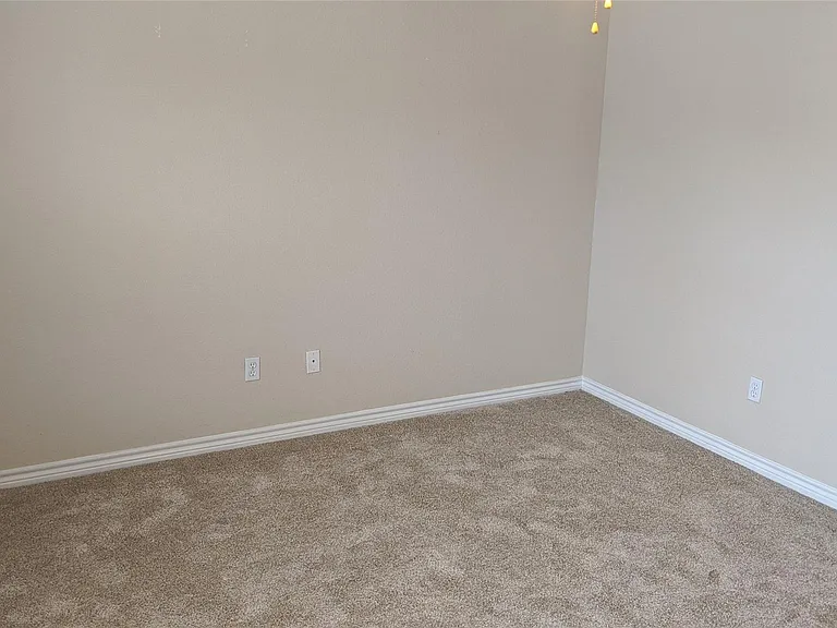 114 Sendero Dr — Photo 19