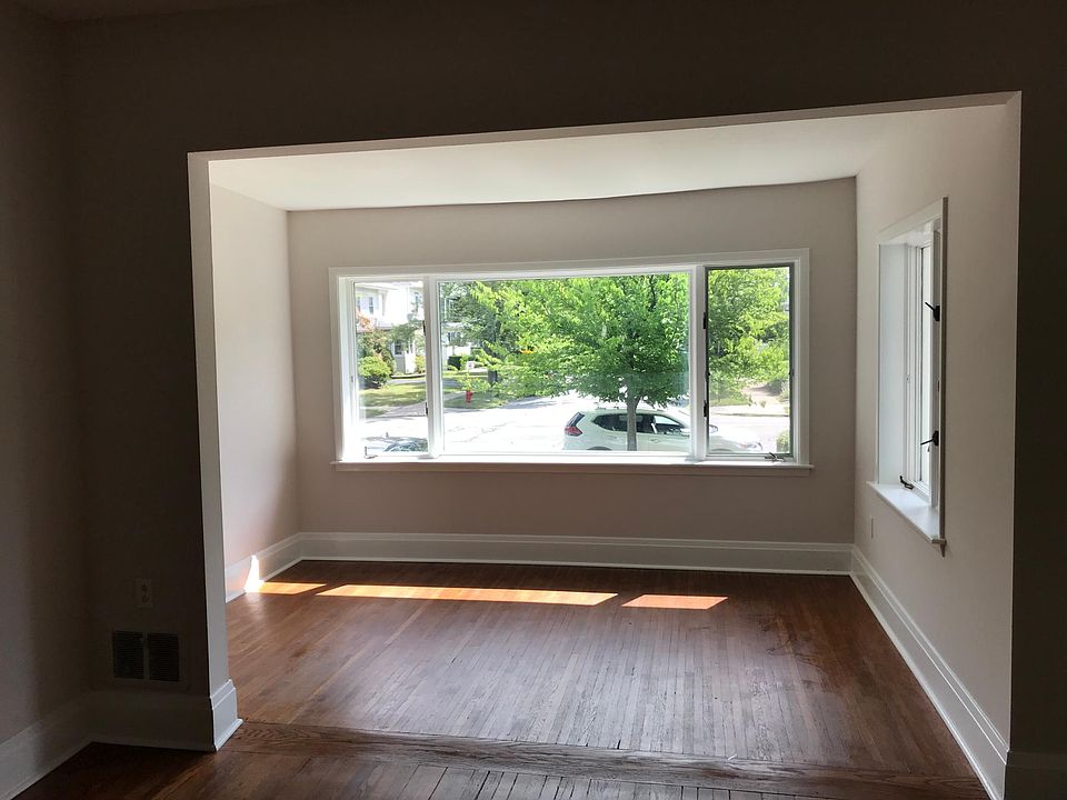 1st image of 604 Parkside Ave Floor 1