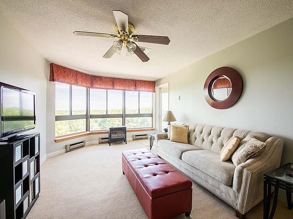 3rd image of 200 Burkhall St Unit 303