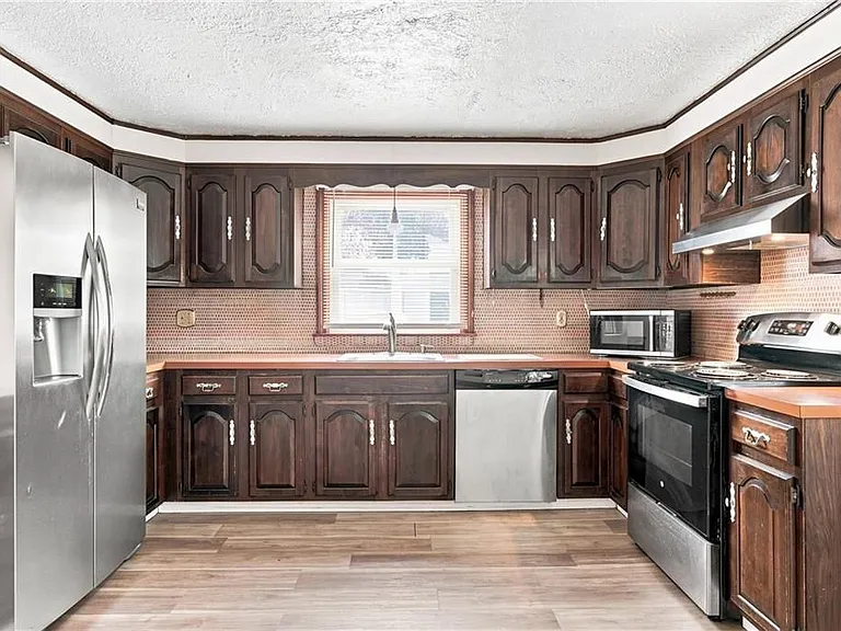 23 Amory St — Photo 13