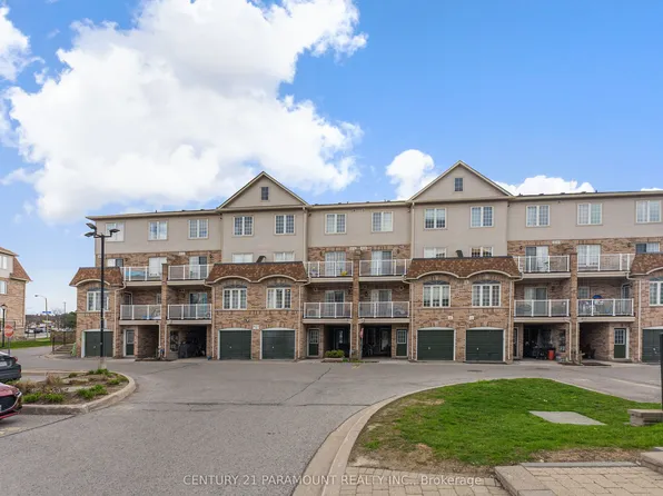 200 McLevin Ave Unit 10, Toronto, ON M1B 6C9