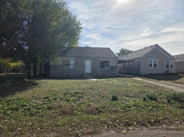 514 Noble St, Perry, OK 73077