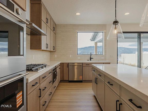 4th image of 2878 E Hayloft Ln