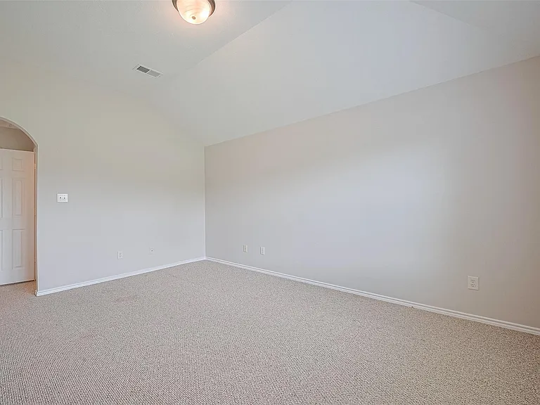 20834 Avery Cove Ln — Photo 32