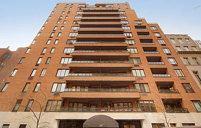 20 East 74th Street in Lenox Hill