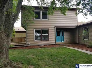 841 S Country Club Dr, York, NE 68467