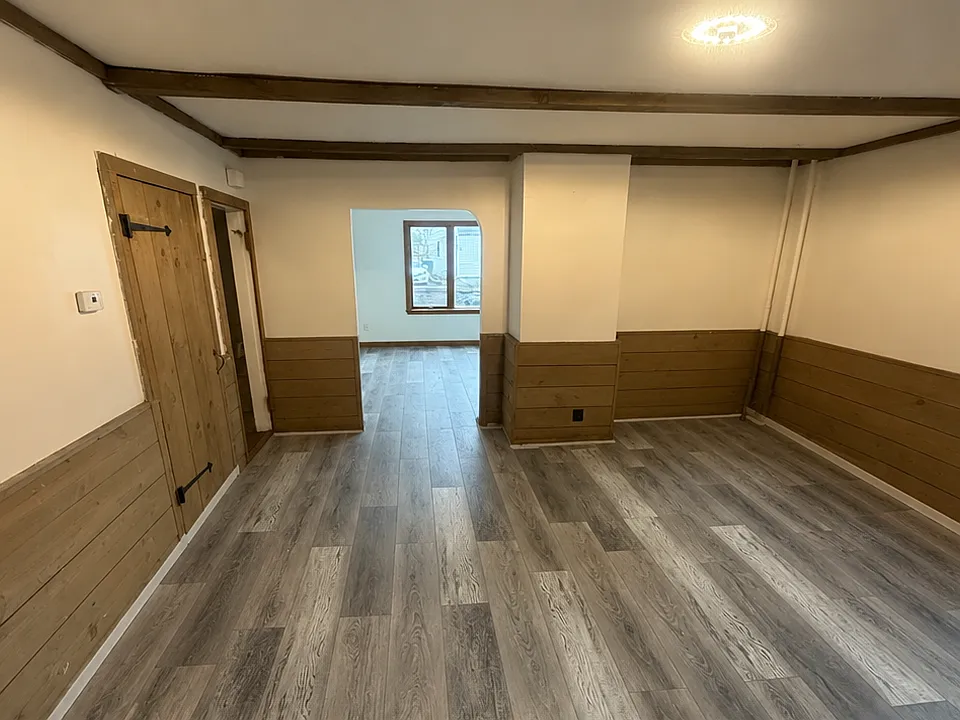 6 Cross St #1
