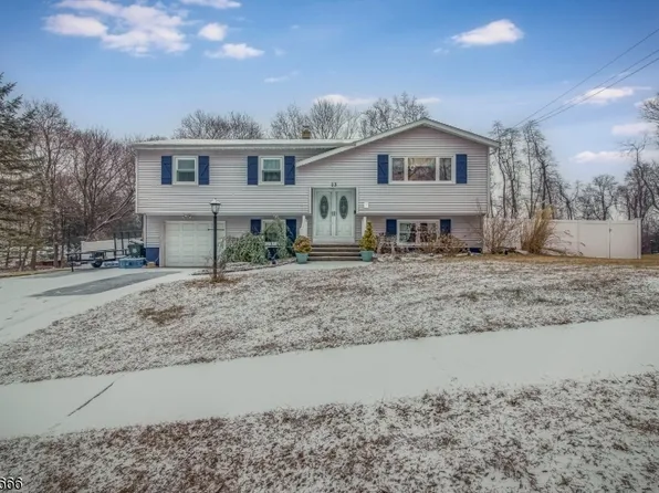 13 Louis Dr, Mount Olive Twp., NJ 07828