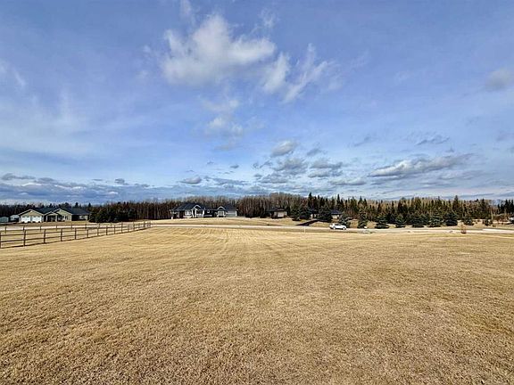 3rd image of 29 Hidden Valley Close