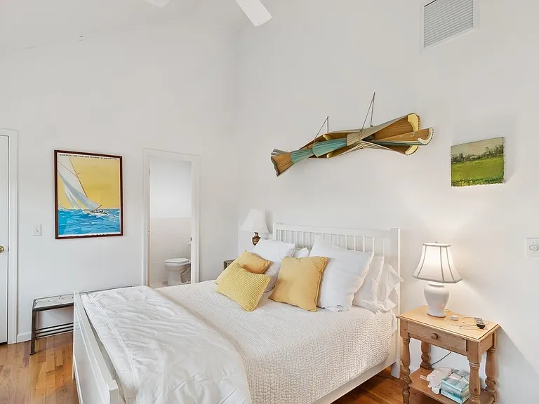 102 Mill Pond Ln — Photo 18