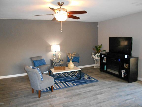 4th image of 252 E Ponderosa Ln