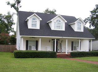 213 Sanford Ave, Eufaula, AL 36027