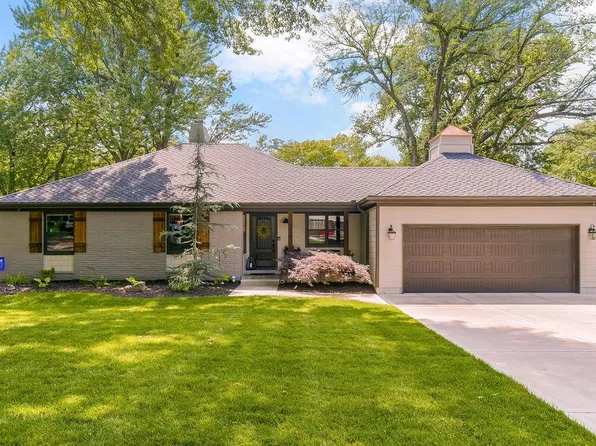 7916 Tomahawk Rd, Prairie Village, KS 66208