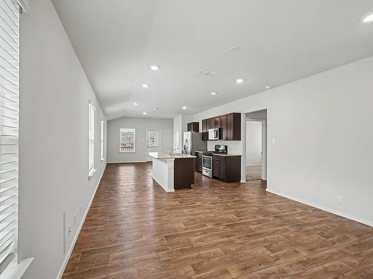 144 Hogans Aly — Photo 4
