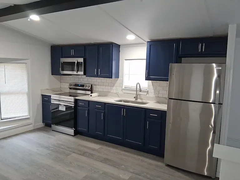 4270 E Interstate Highway 30 — Photo 6