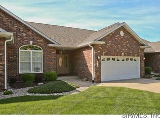 121 Southern Rdg, Maryville, IL 62062