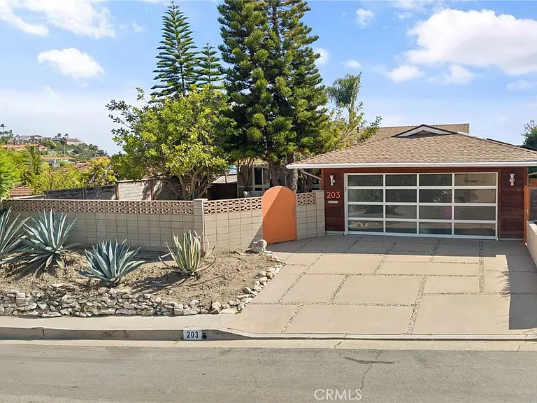 203 Calle Cortez — Photo 1