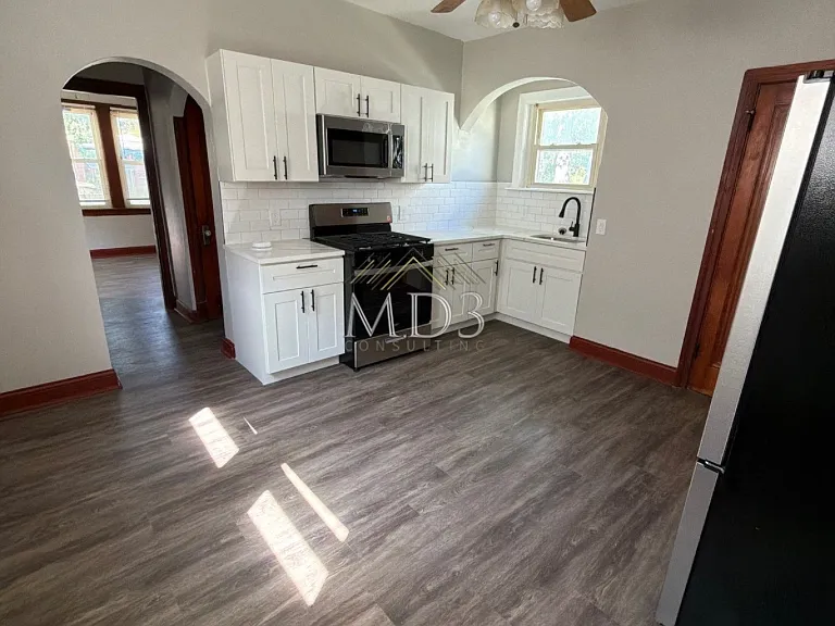 2 bed, 1051 sqft, $1,500 — Photo 3