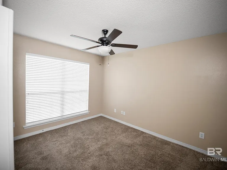 13097 Concord Dr E — Photo 22