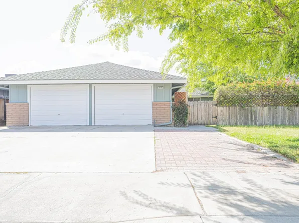 2720 Sunnyside Ave, Clovis, CA 93611