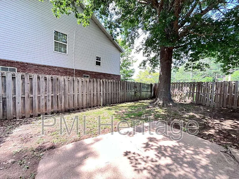 886 N Daisy Ln — Photo 11