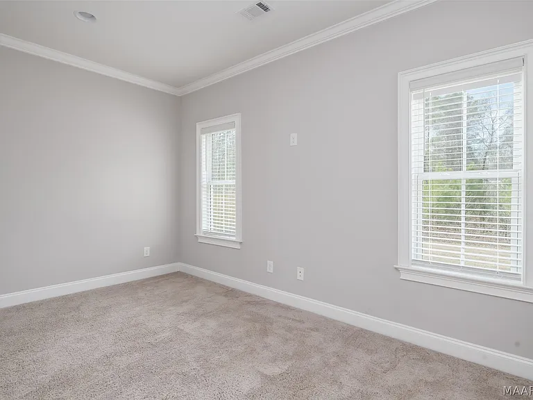 284 Abby Ln — Photo 5
