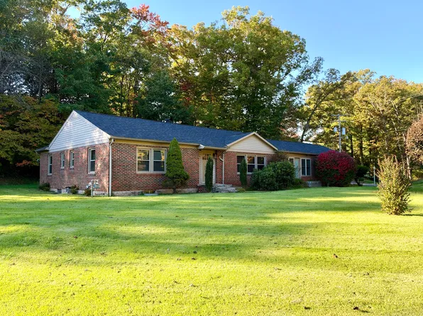 903 Kentucky Rd, Summersville, WV 26651