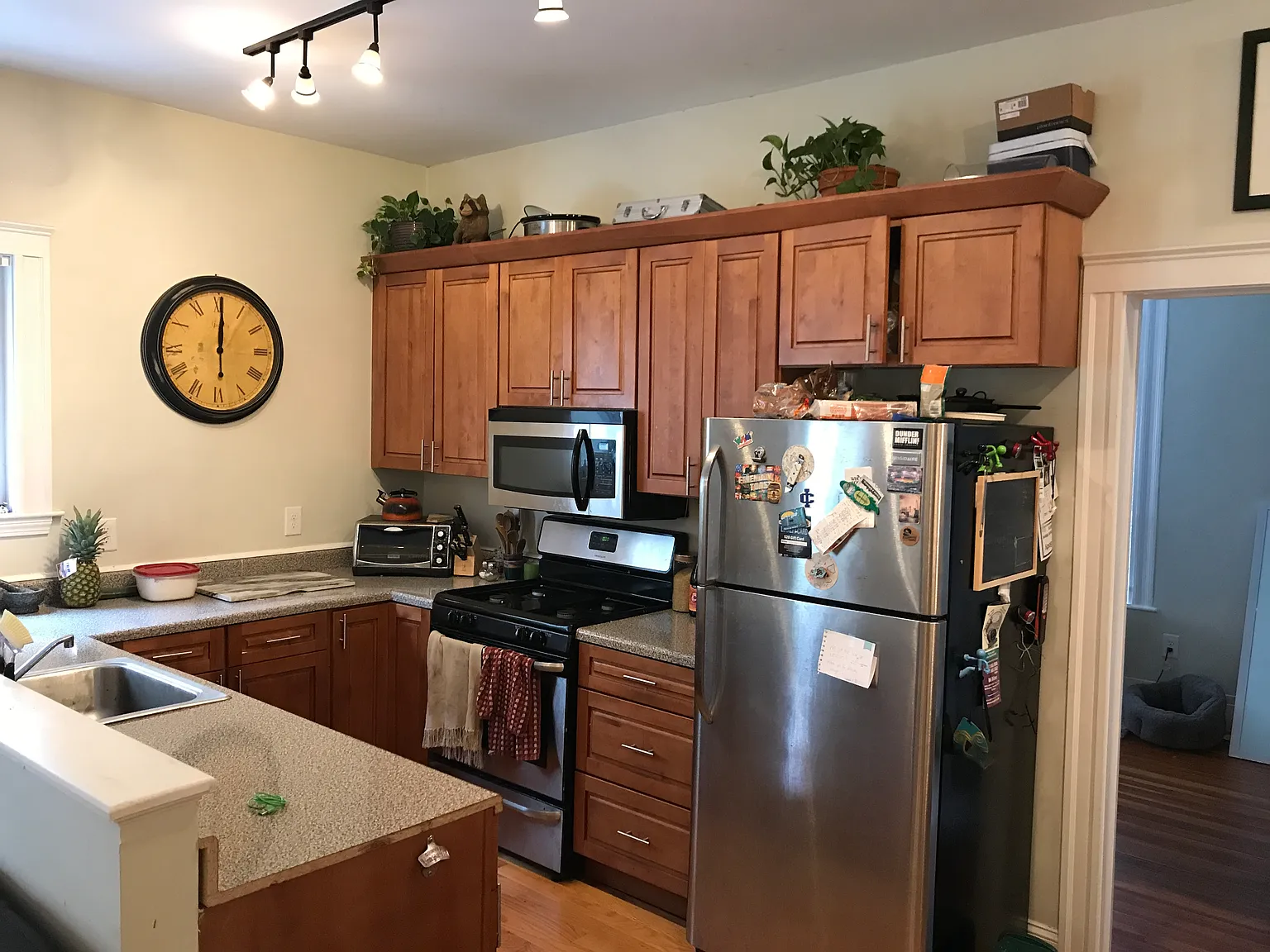 3 bed, 1200 sqft, $3,600 — Photo 2