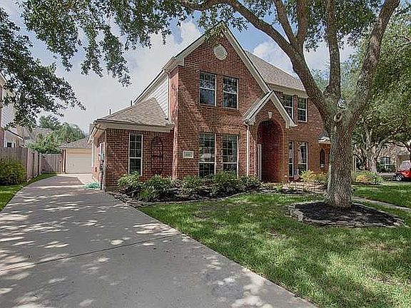 2nd image of 2017 Golden Bay Ln