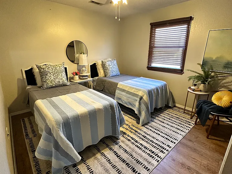 907 W Linden St #907 — Photo 14