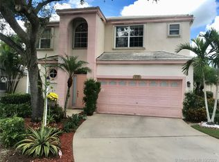 9378 NW 8th Cir, Plantation, FL 33324