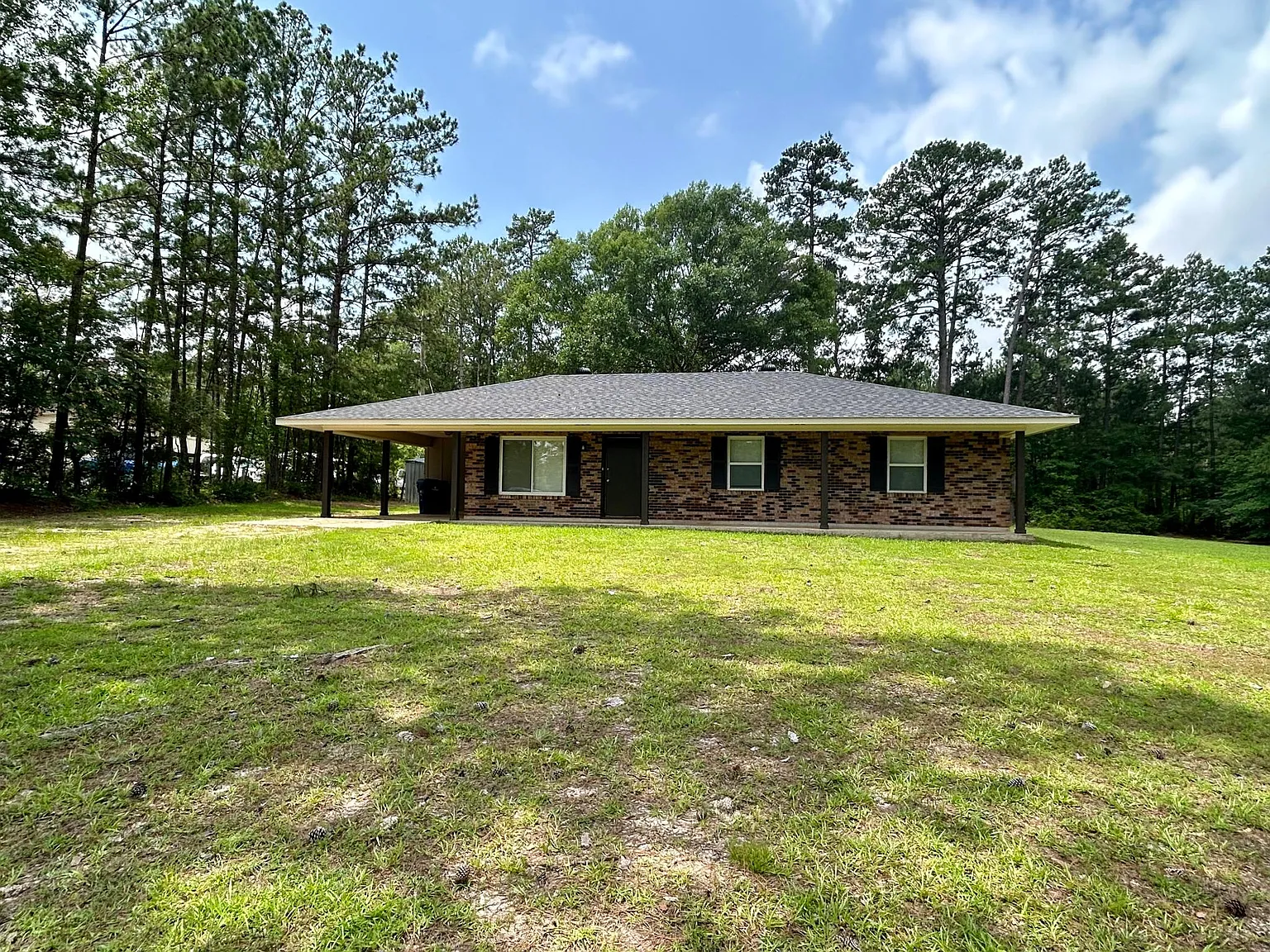 3 bed, 1267 sqft, $1,495 — Photo 1