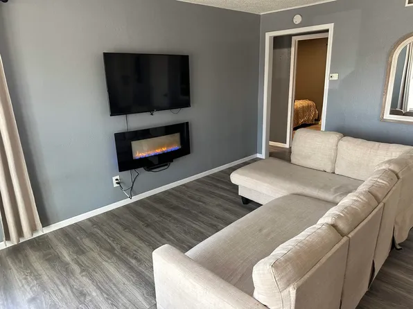 1619 N Lincoln St, Russell, KS 67665