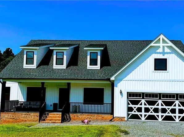 215 Autumn Rd, Harmony, NC 28634